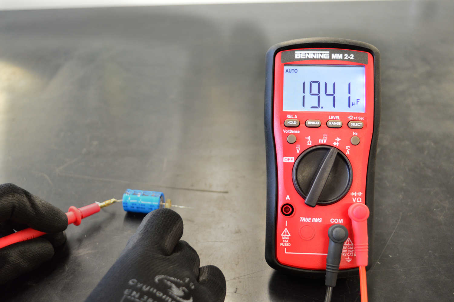 BENNING MM 2-2 Digitale Multimeter TRUE RMS.png