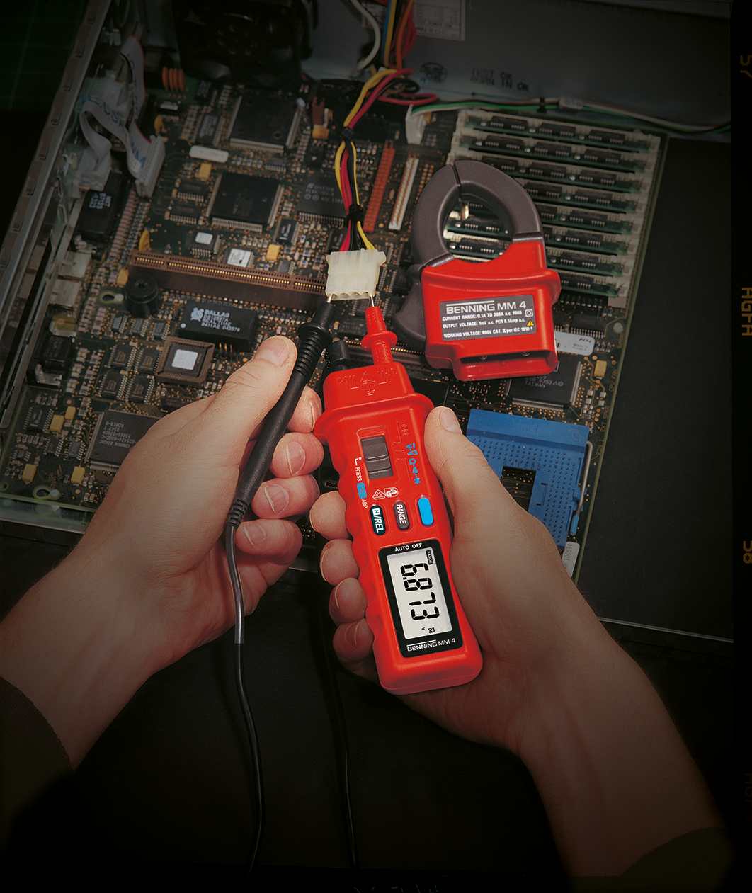 BENNING MM 4 Digitale Multimeter.png