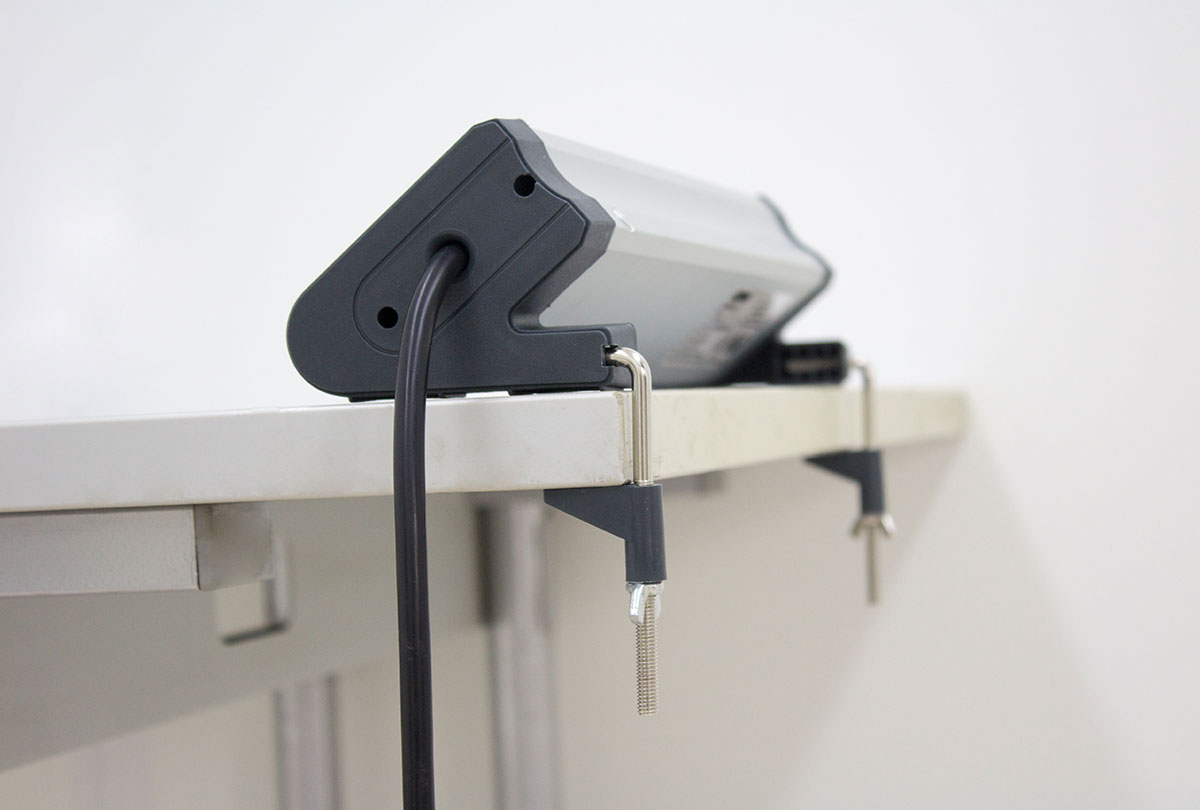 Schwabe Stekkerdoos 4x randaarde + 2x USB kabel H05VV-F 3G1,5 alu/zwart 1,5m