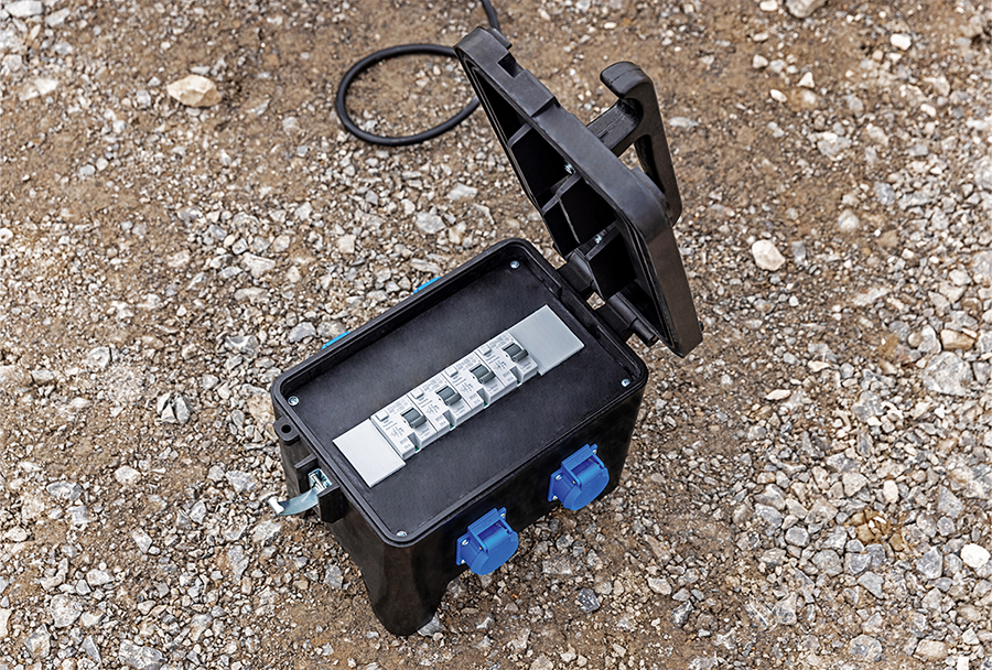Schwabe CEE Mobiele Stroomverdeler M22 230V/32A IP44 3-polig met kabel H07RN-F 3G6 2m