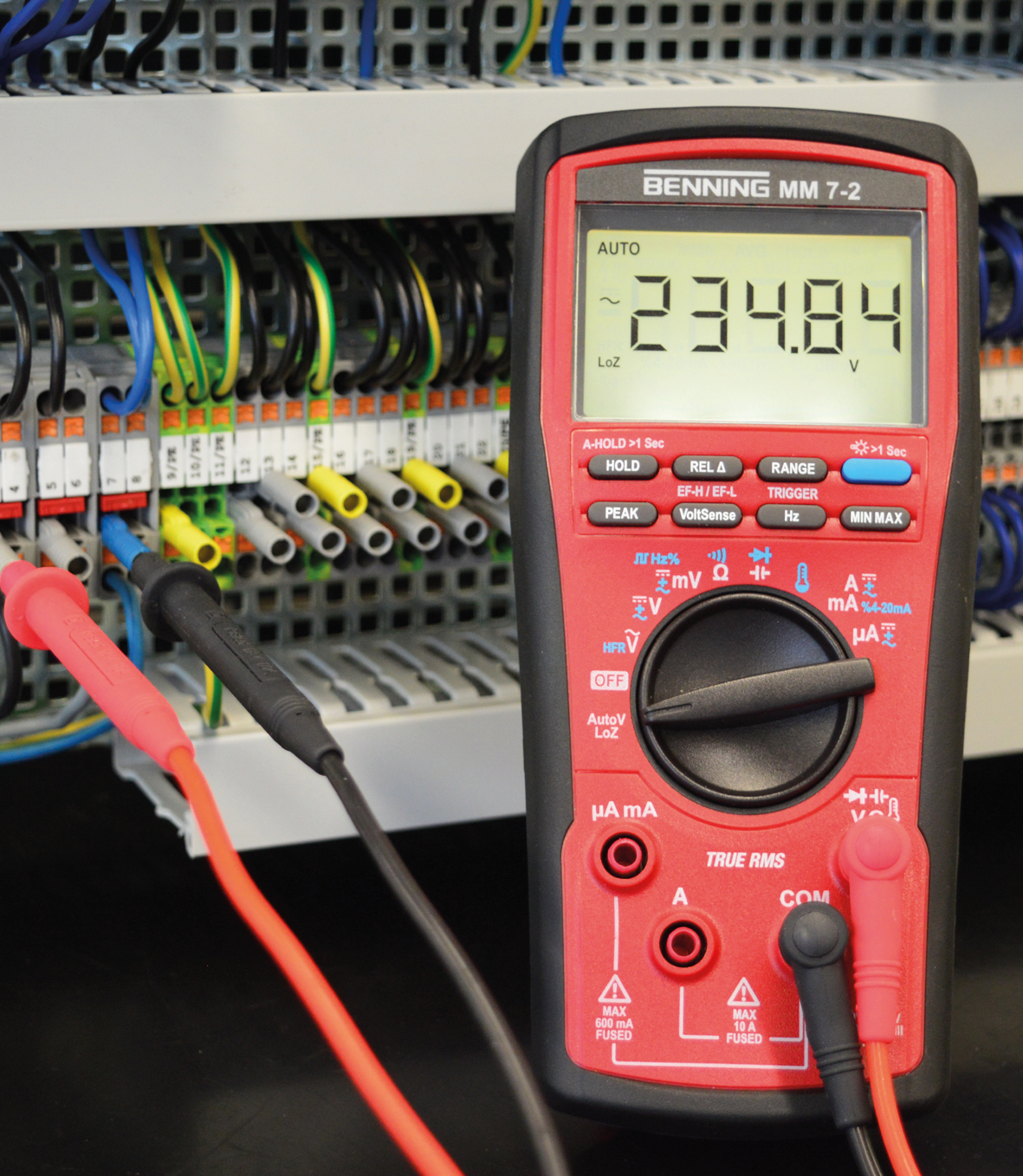 BENNING MM 7-2 Digitale Multimeter TRUE RMS.png