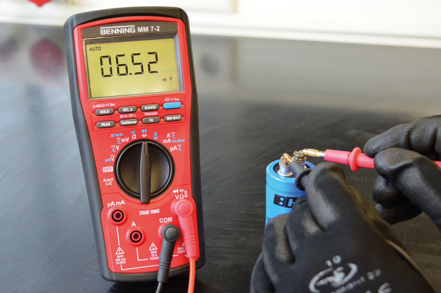 BENNING MM 7-2 Digitale Multimeter TRUE RMS.png