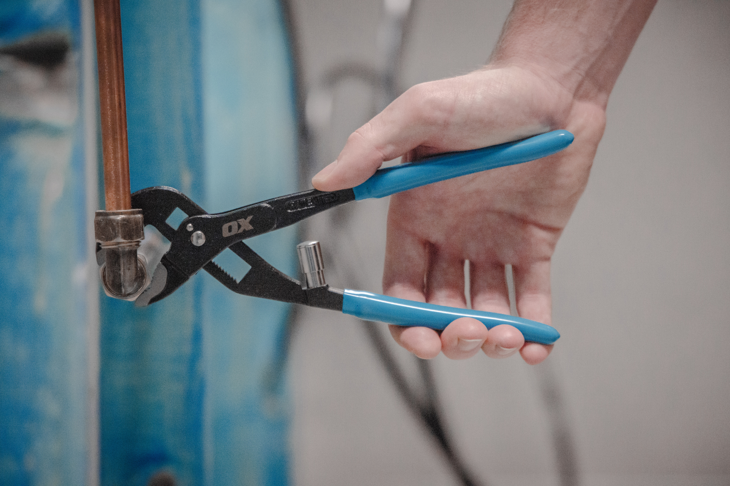 OX Pro Waterpomptang -nhands 250mm.png