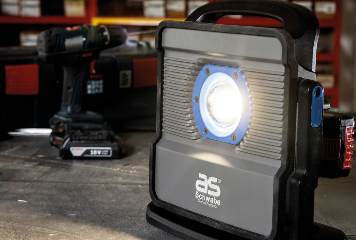 Schwabe Acculine Multi LED Lamp IP54 40W 14.png