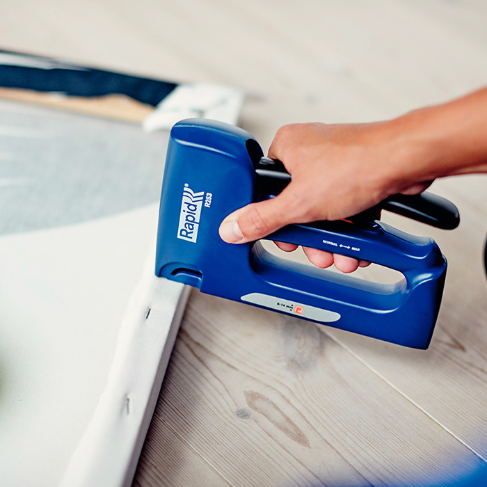 Rapid Handtacker R253 in blister